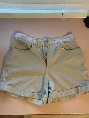 Calvin Klein Tan Cuffed Shorts 100% Cotton